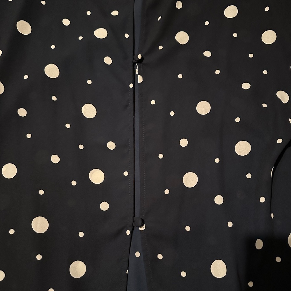 Torrid Dark Blue Top with White Dots - Picture 5 of 5
